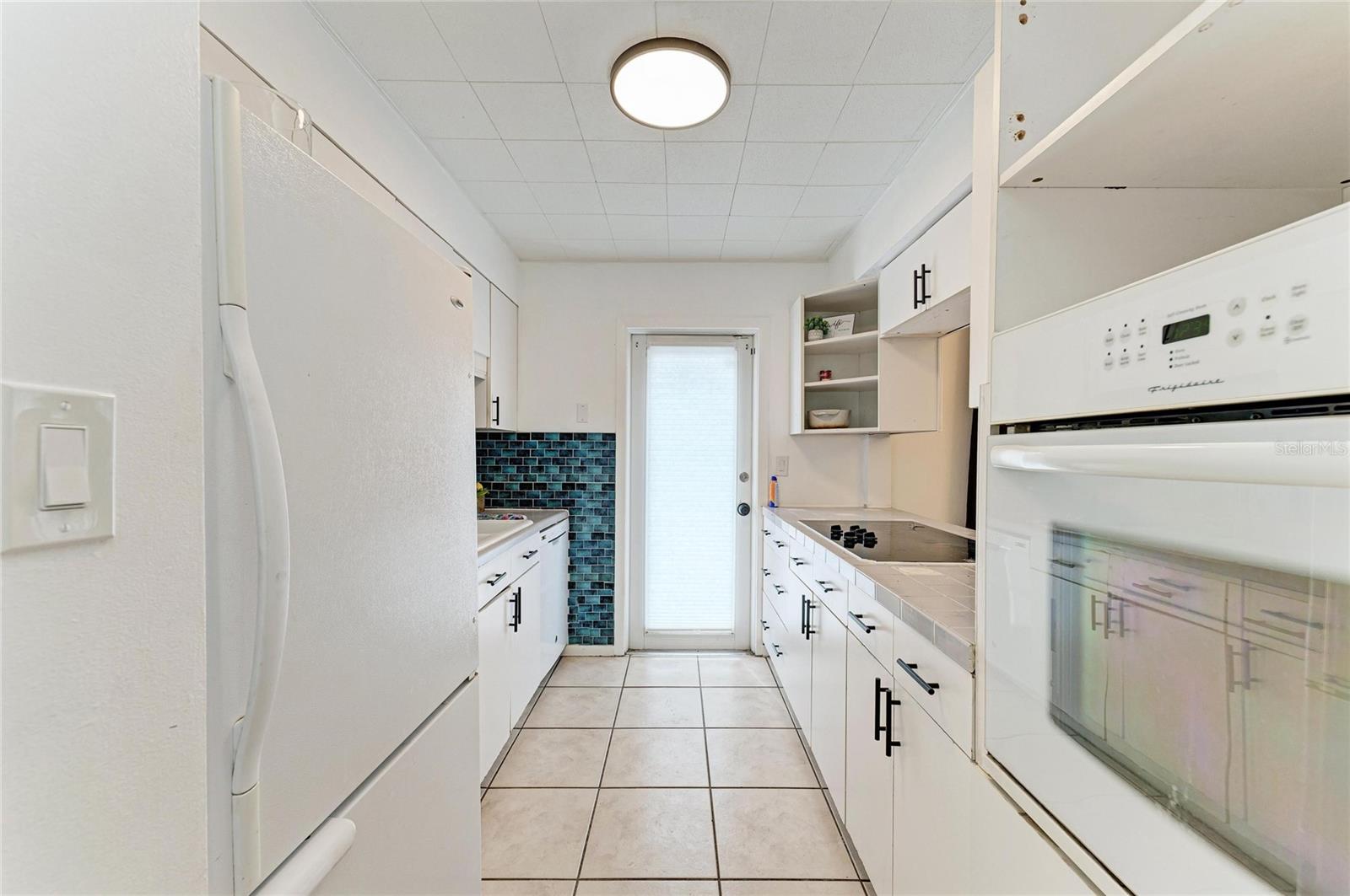 Image 13 of 37 For 3307 20th Avenue W