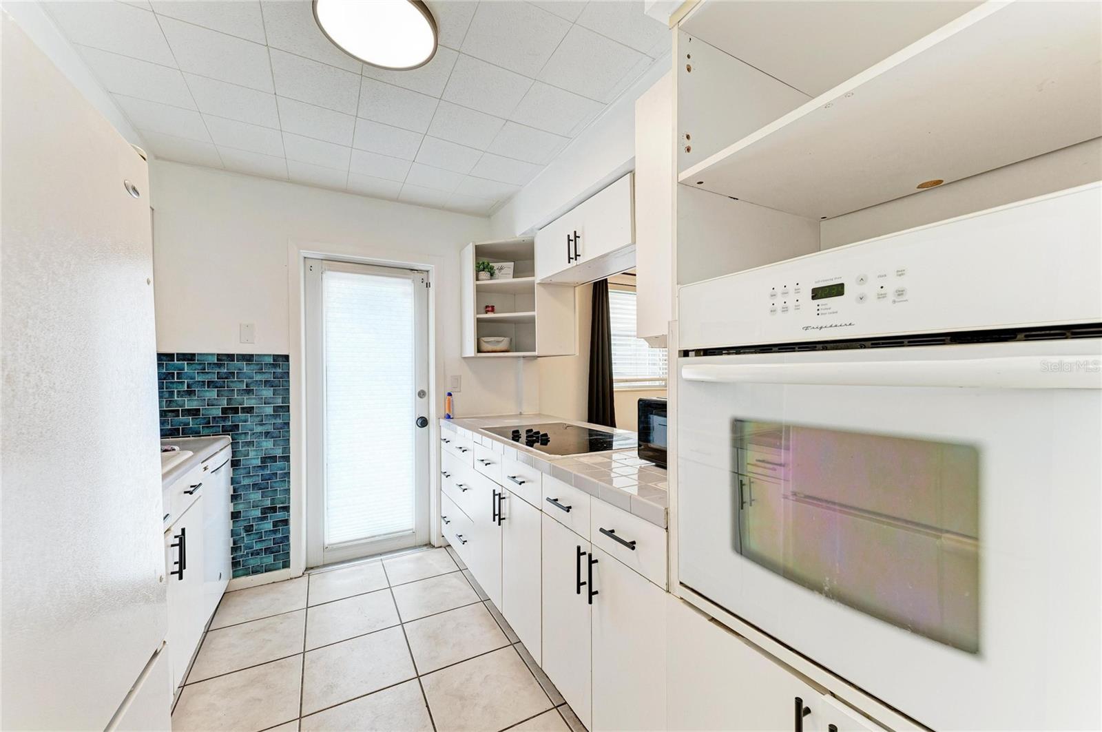 Image 14 of 37 For 3307 20th Avenue W