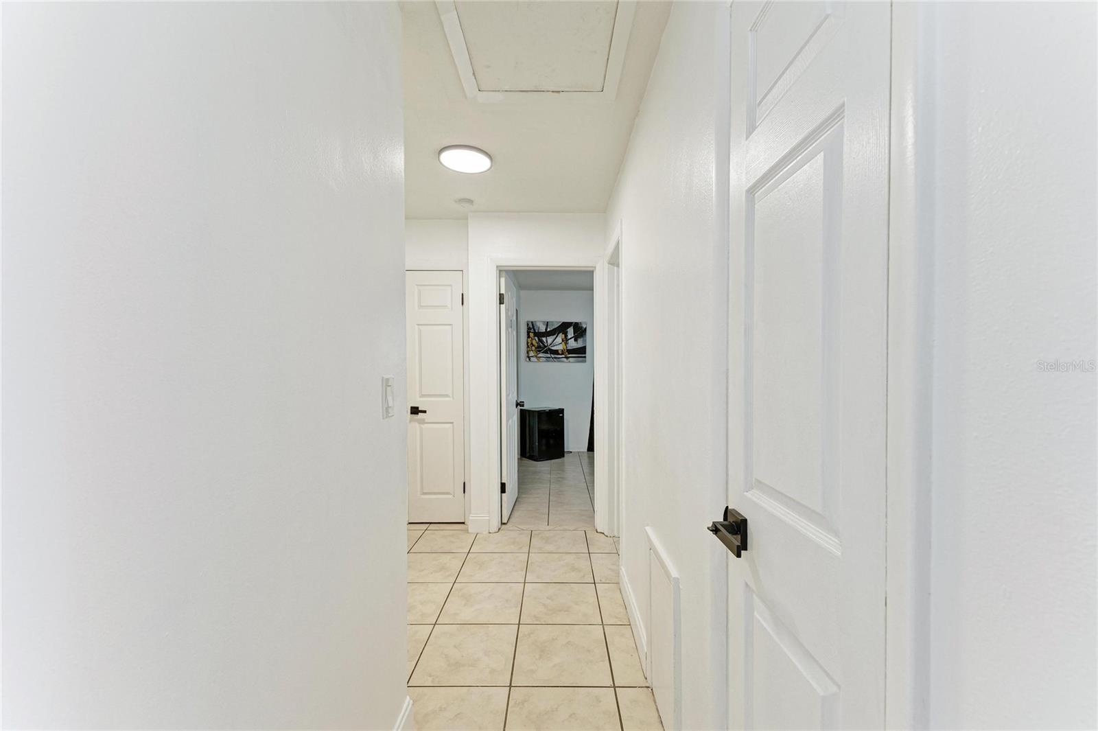 Image 17 of 37 For 3307 20th Avenue W