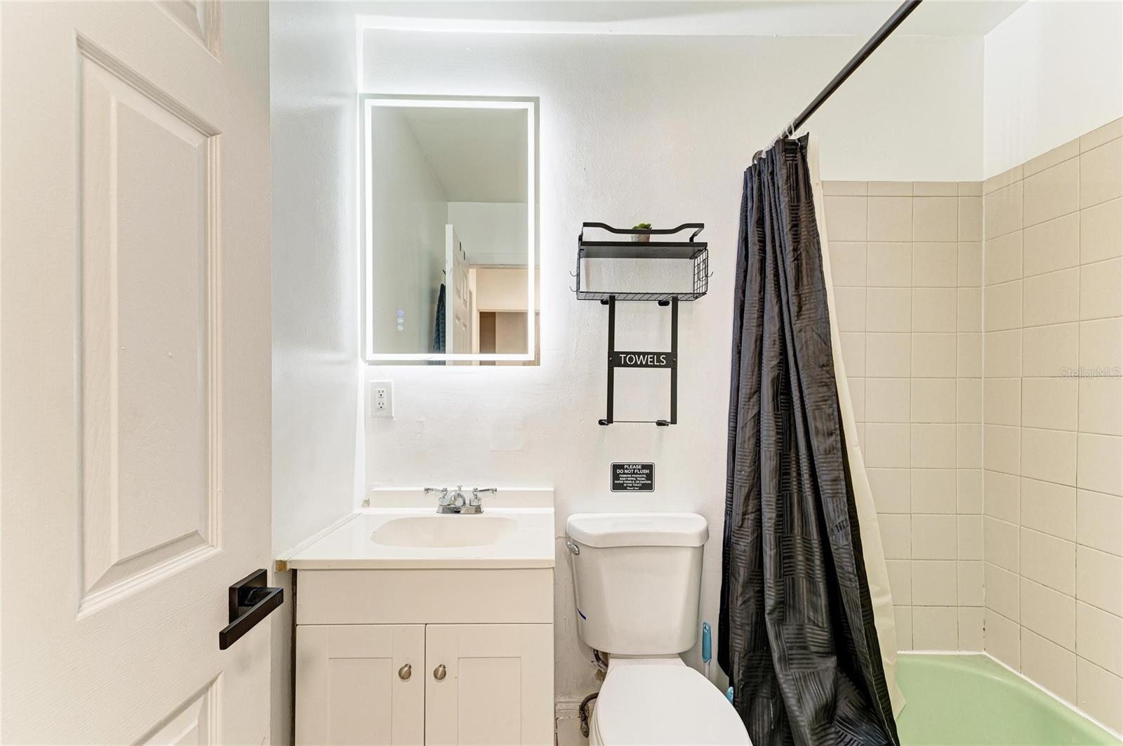 Image 21 of 37 For 3307 20th Avenue W