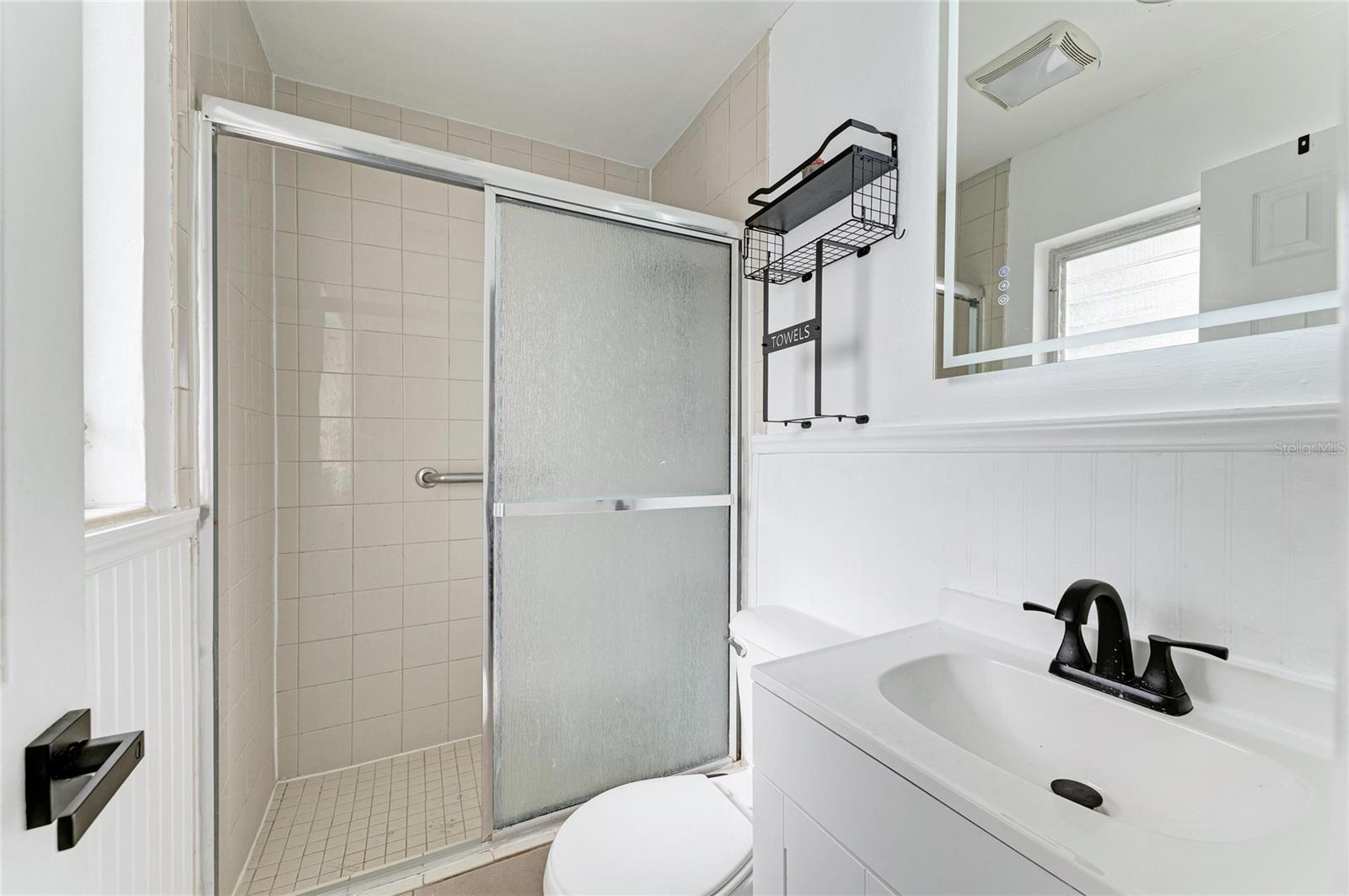 Image 27 of 37 For 3307 20th Avenue W