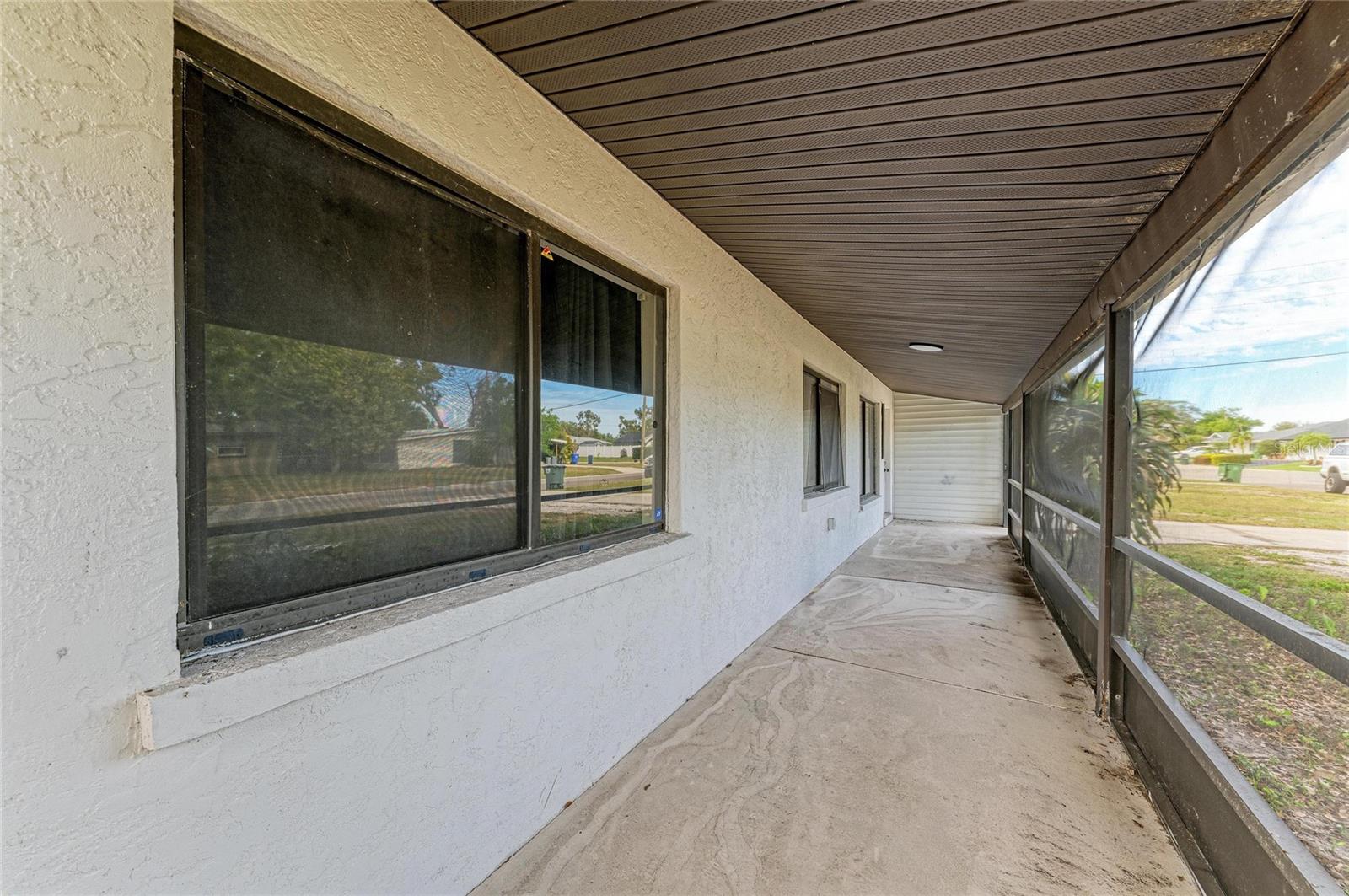 Image 6 of 37 For 3307 20th Avenue W