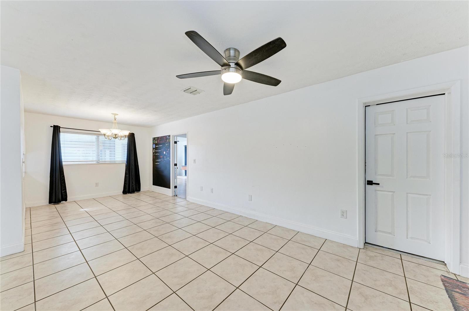 Image 9 of 37 For 3307 20th Avenue W