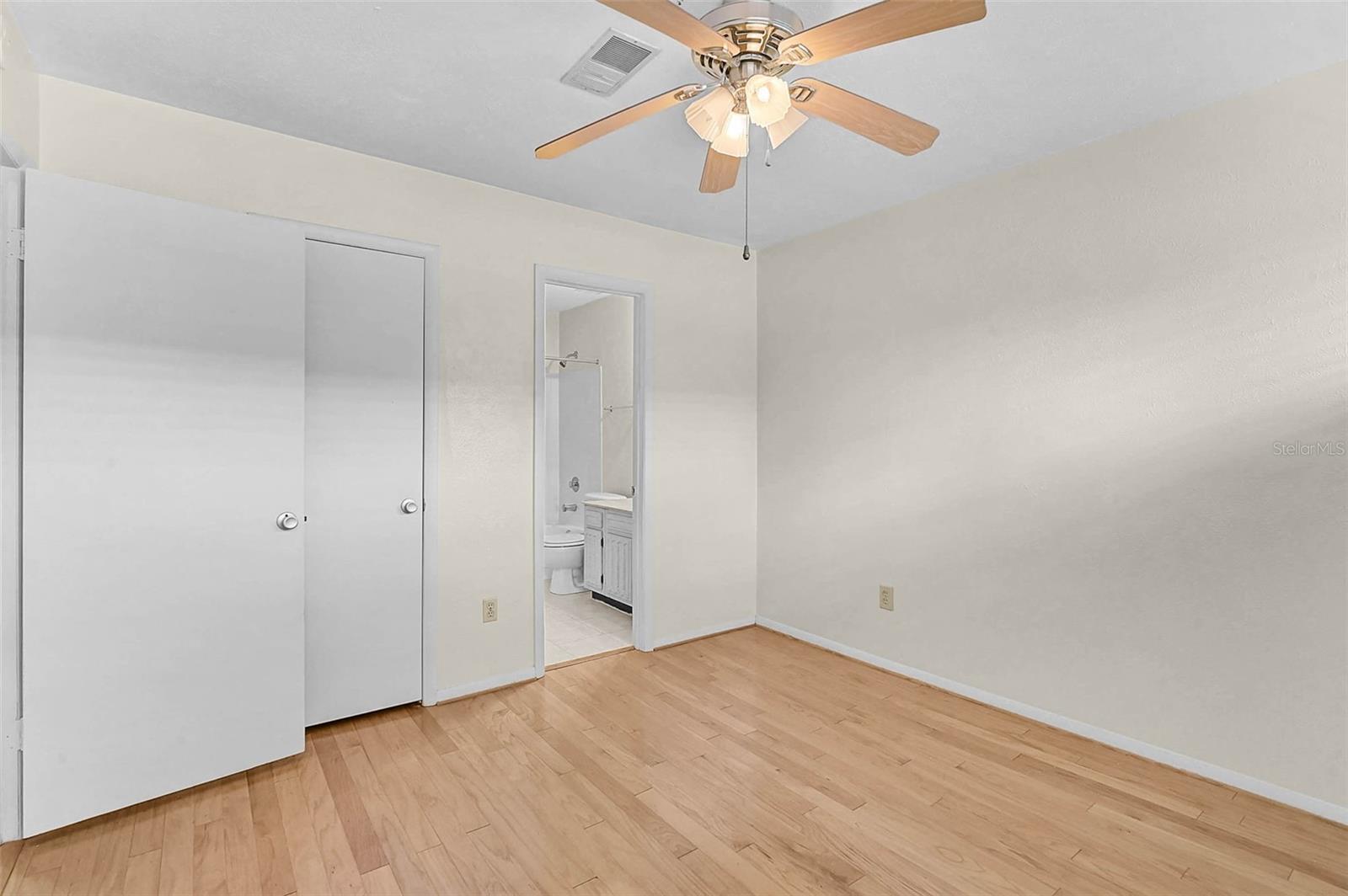 Image 19 of 36 For 4388 Rayfield Drive 4388