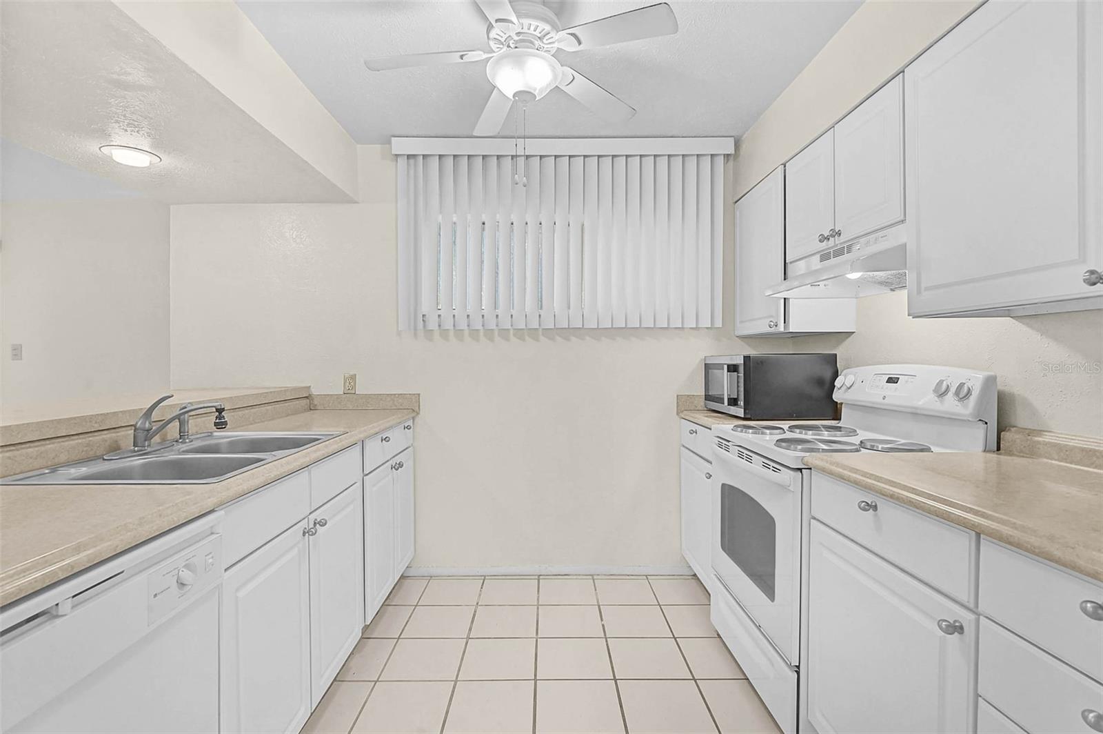 Image 8 of 36 For 4388 Rayfield Drive 4388