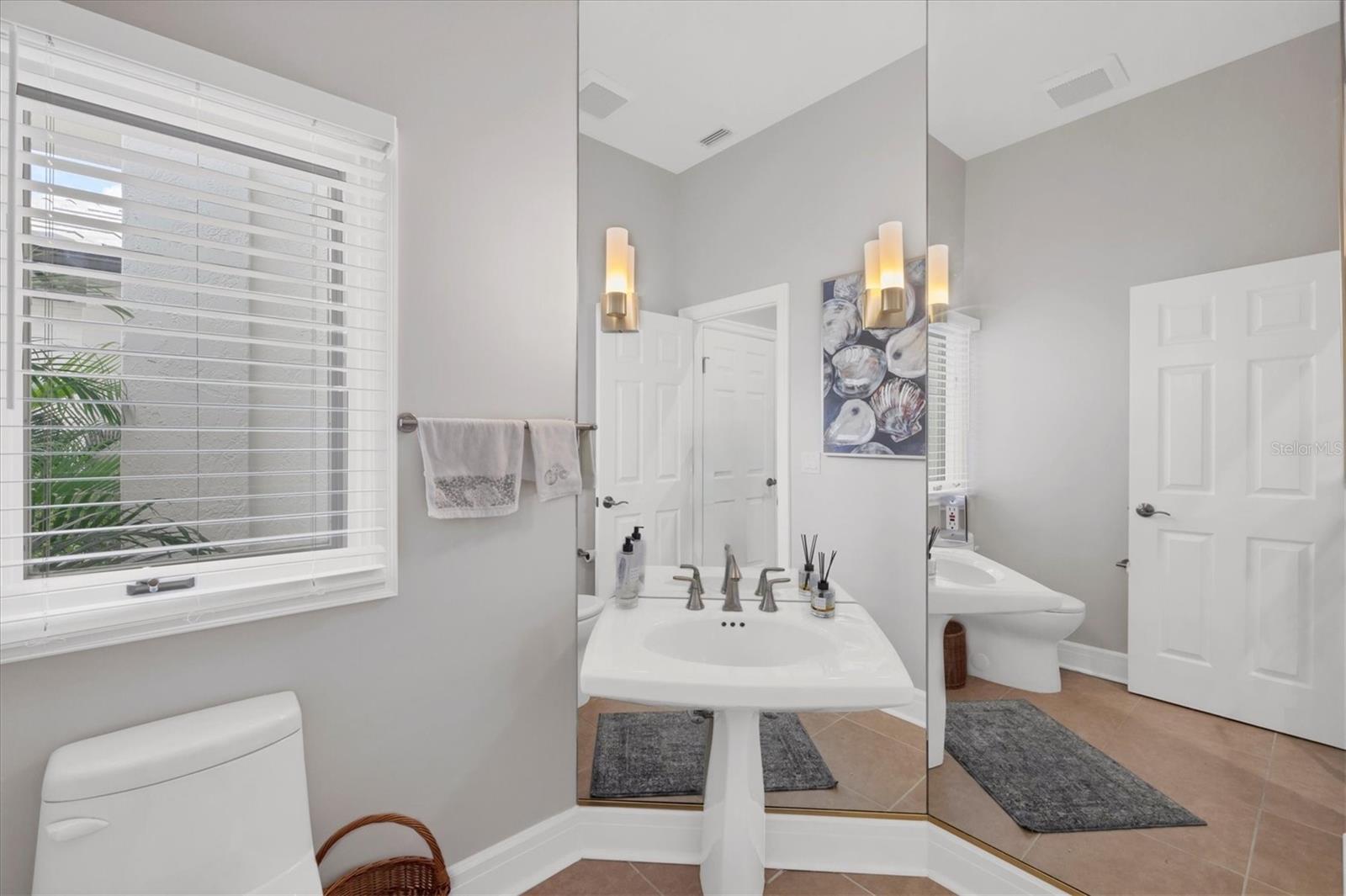 Image 35 of 75 For 3386 Charles Macdonald Drive