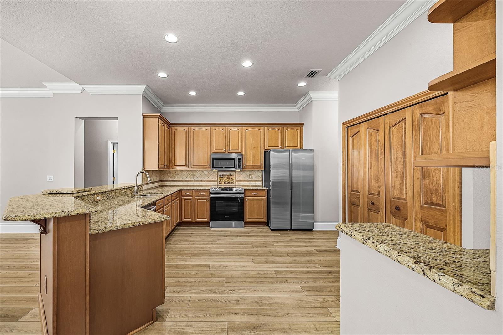 Listing photo id 12 for 2808 Duncan Tree Circle