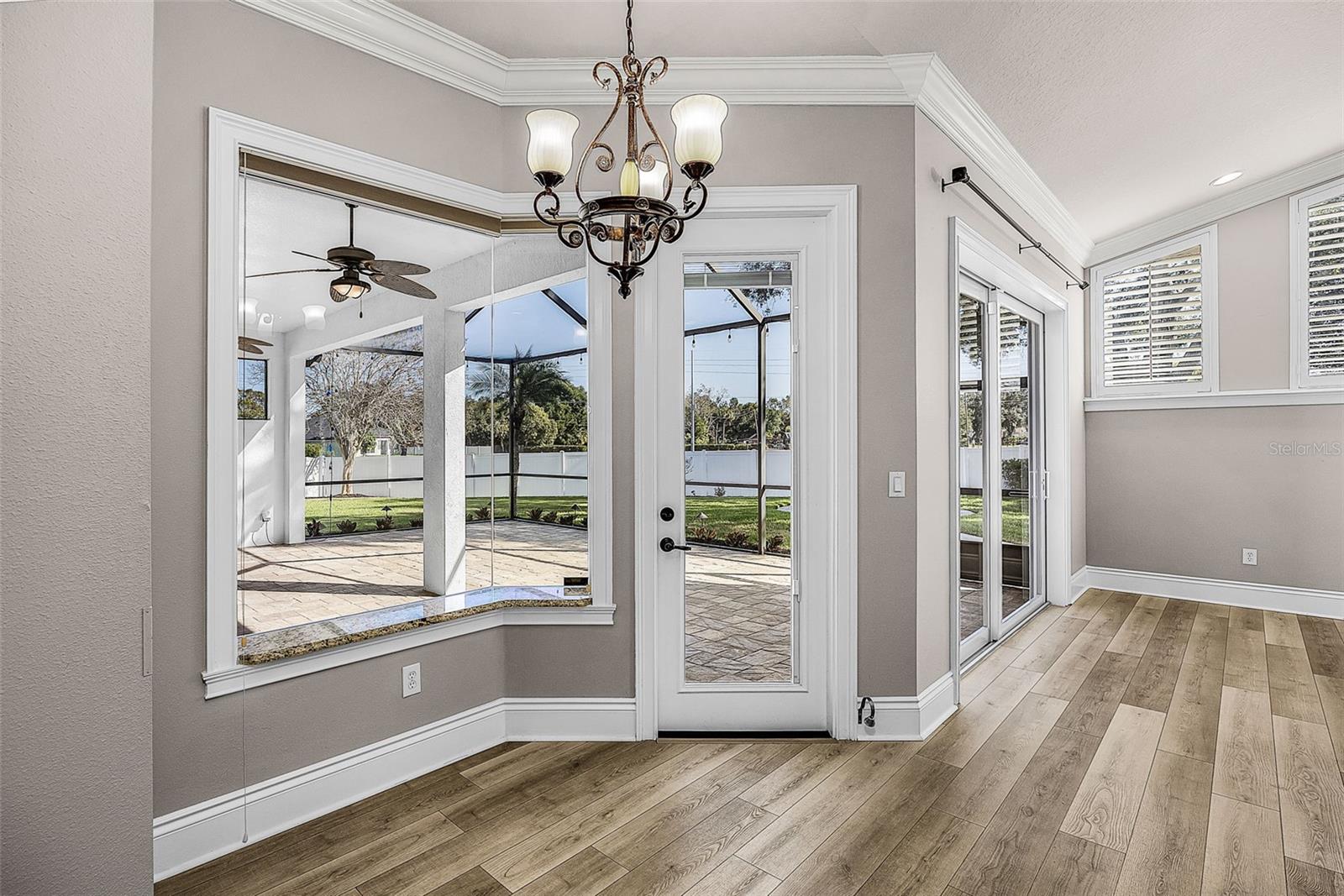 Listing photo id 15 for 2808 Duncan Tree Circle