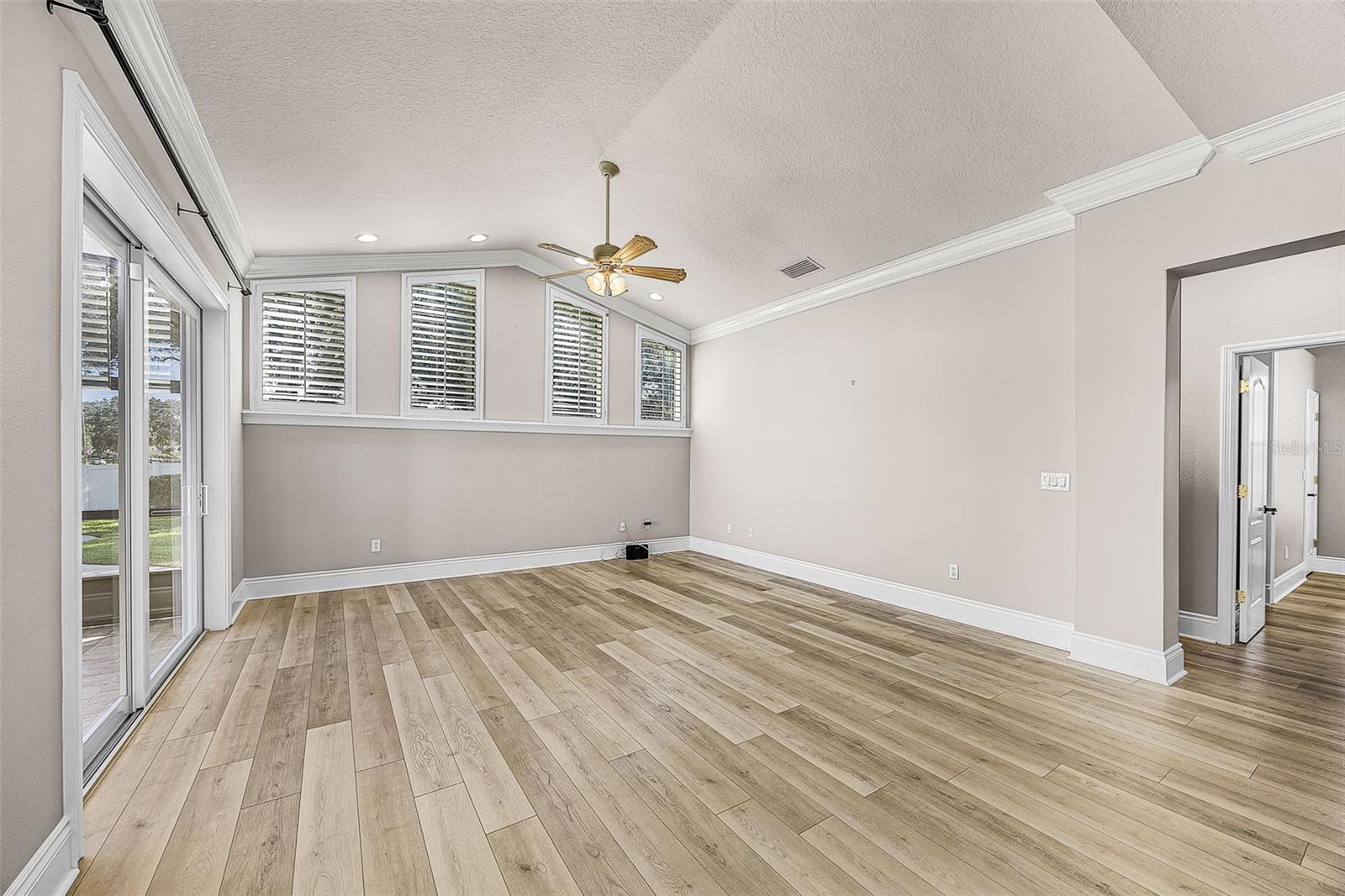 Listing photo id 18 for 2808 Duncan Tree Circle