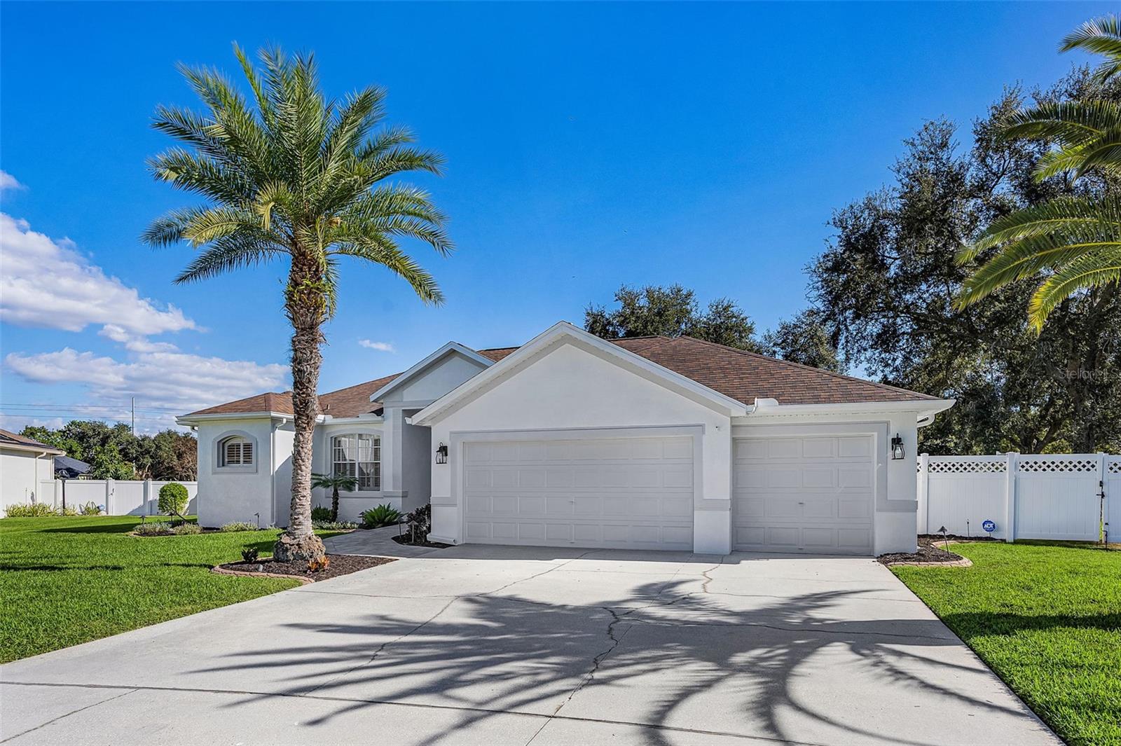 Listing photo id 1 for 2808 Duncan Tree Circle