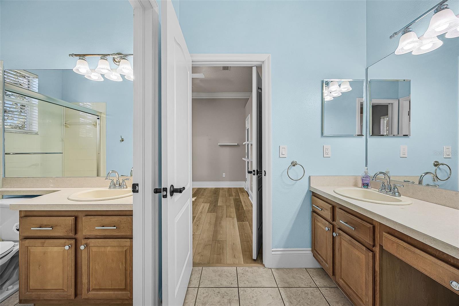 Listing photo id 30 for 2808 Duncan Tree Circle