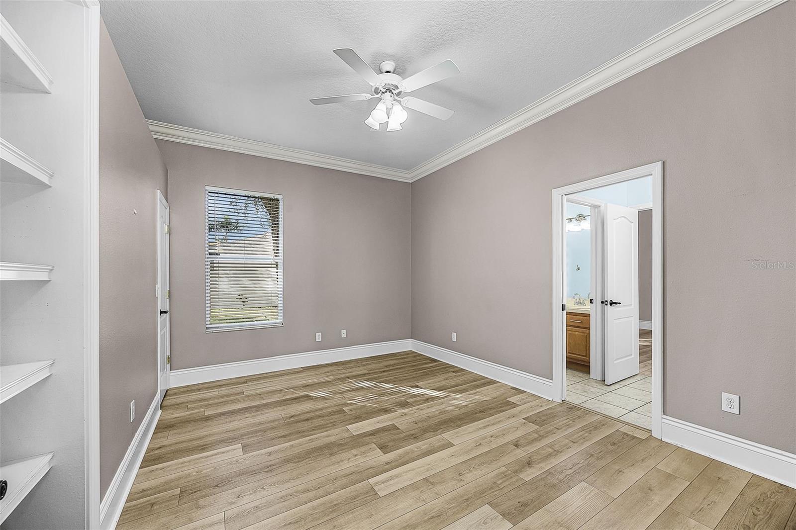 Listing photo id 32 for 2808 Duncan Tree Circle