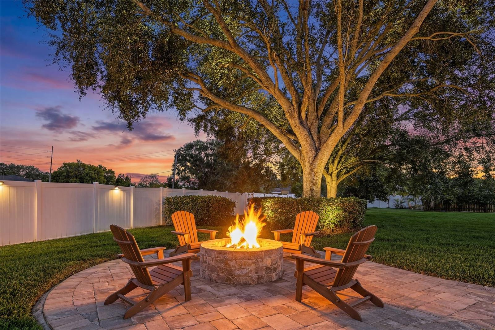 Listing photo id 42 for 2808 Duncan Tree Circle