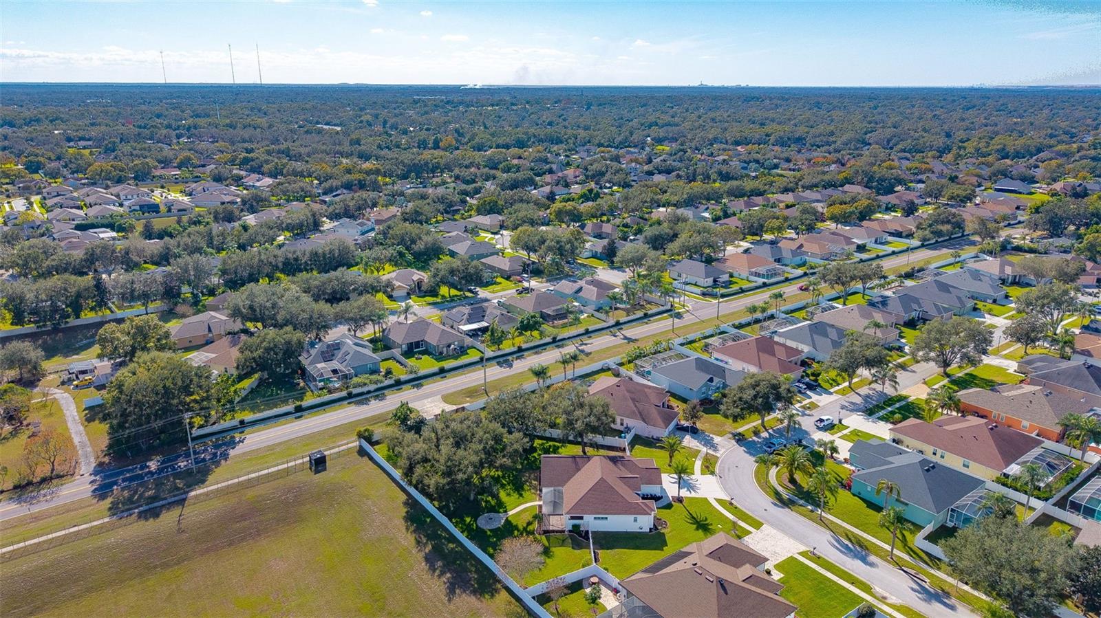 Listing photo id 53 for 2808 Duncan Tree Circle