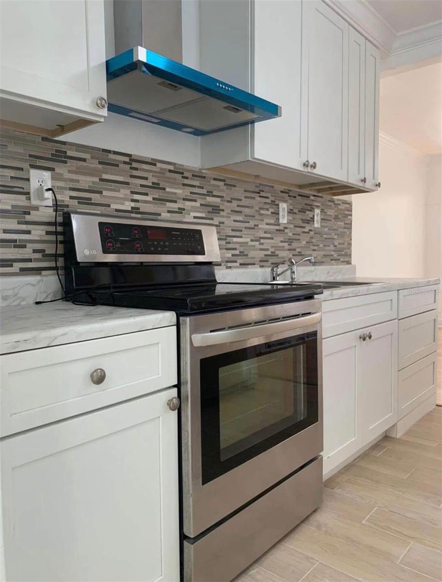 Image 8 of 16 For 3925 Mesa Avenue