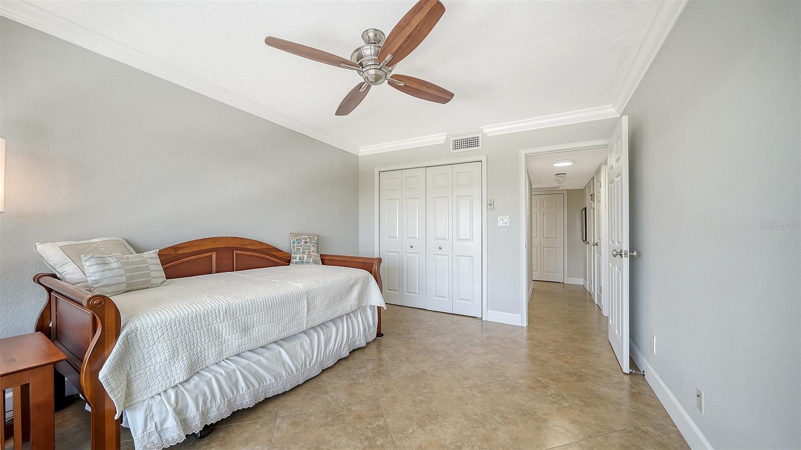 Image 19 of 40 For 1100 Imperial Drive 608