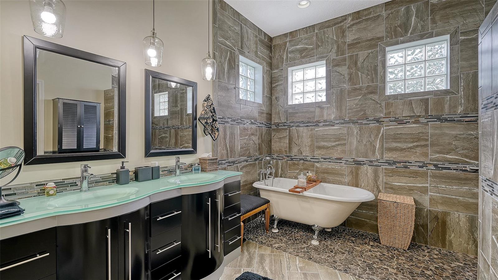 Image 30 of 66 For 4707 Clipper Drive