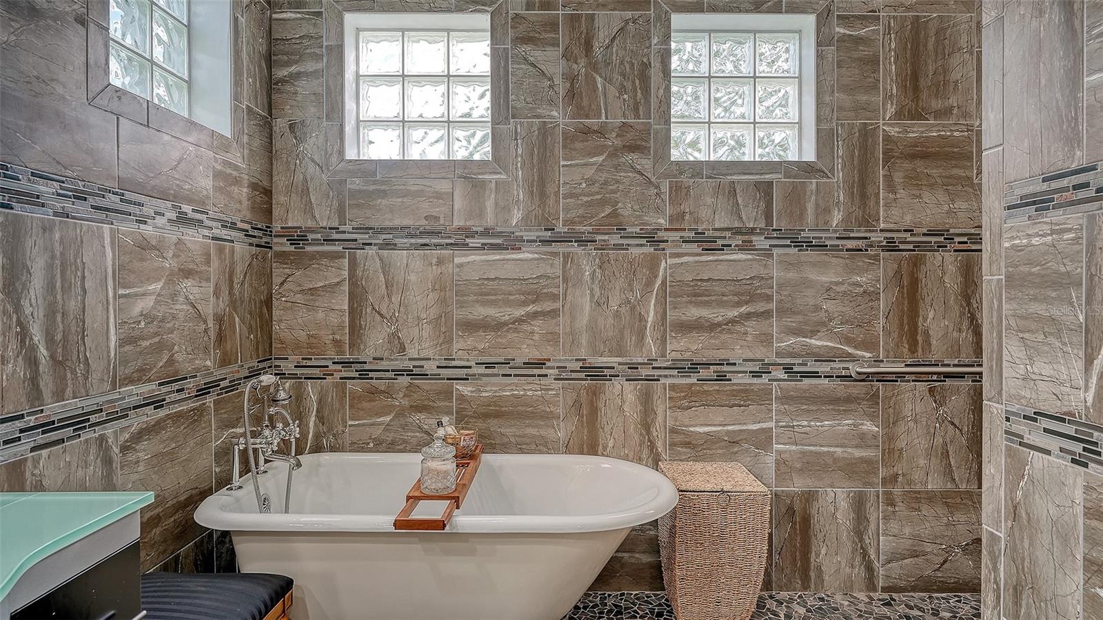 Image 31 of 66 For 4707 Clipper Drive