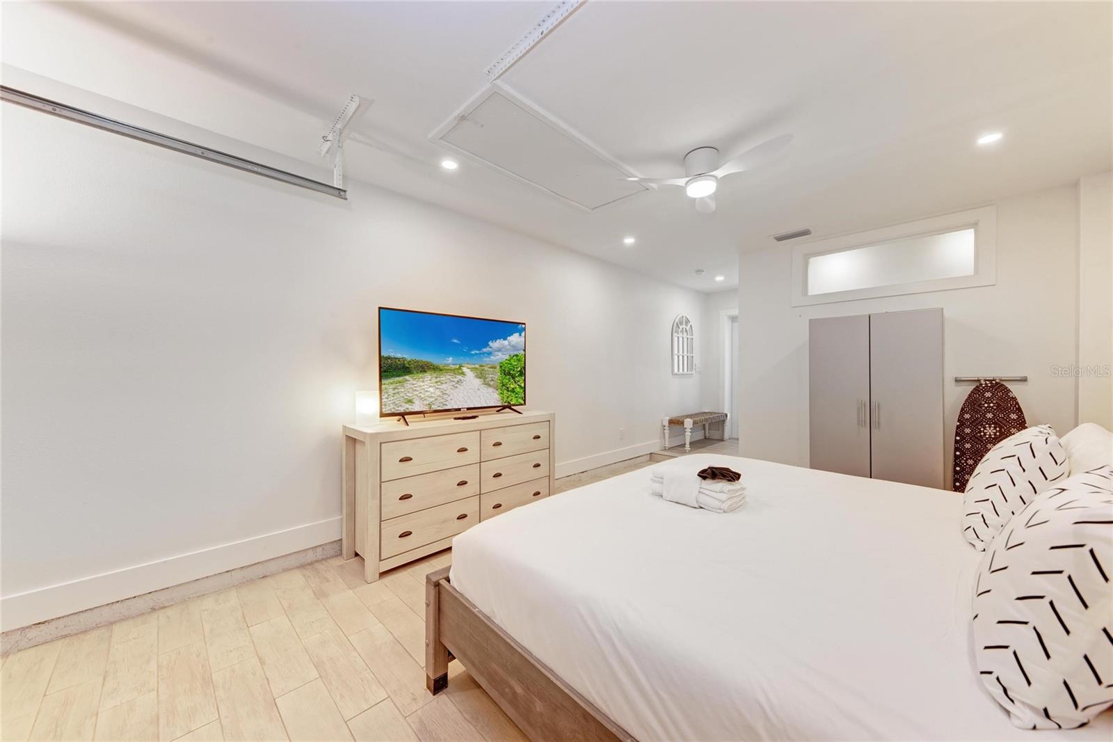 Image 29 of 51 For 57 Shore Drive