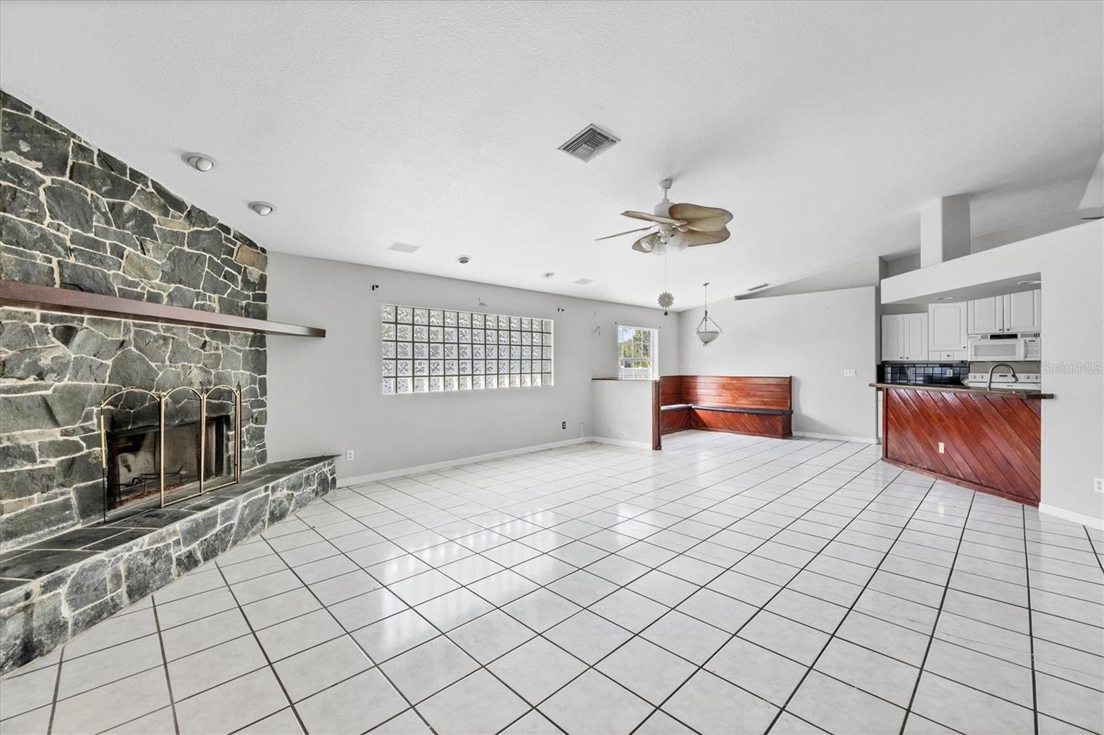 Image 6 of 36 For 2540 Carmine Road