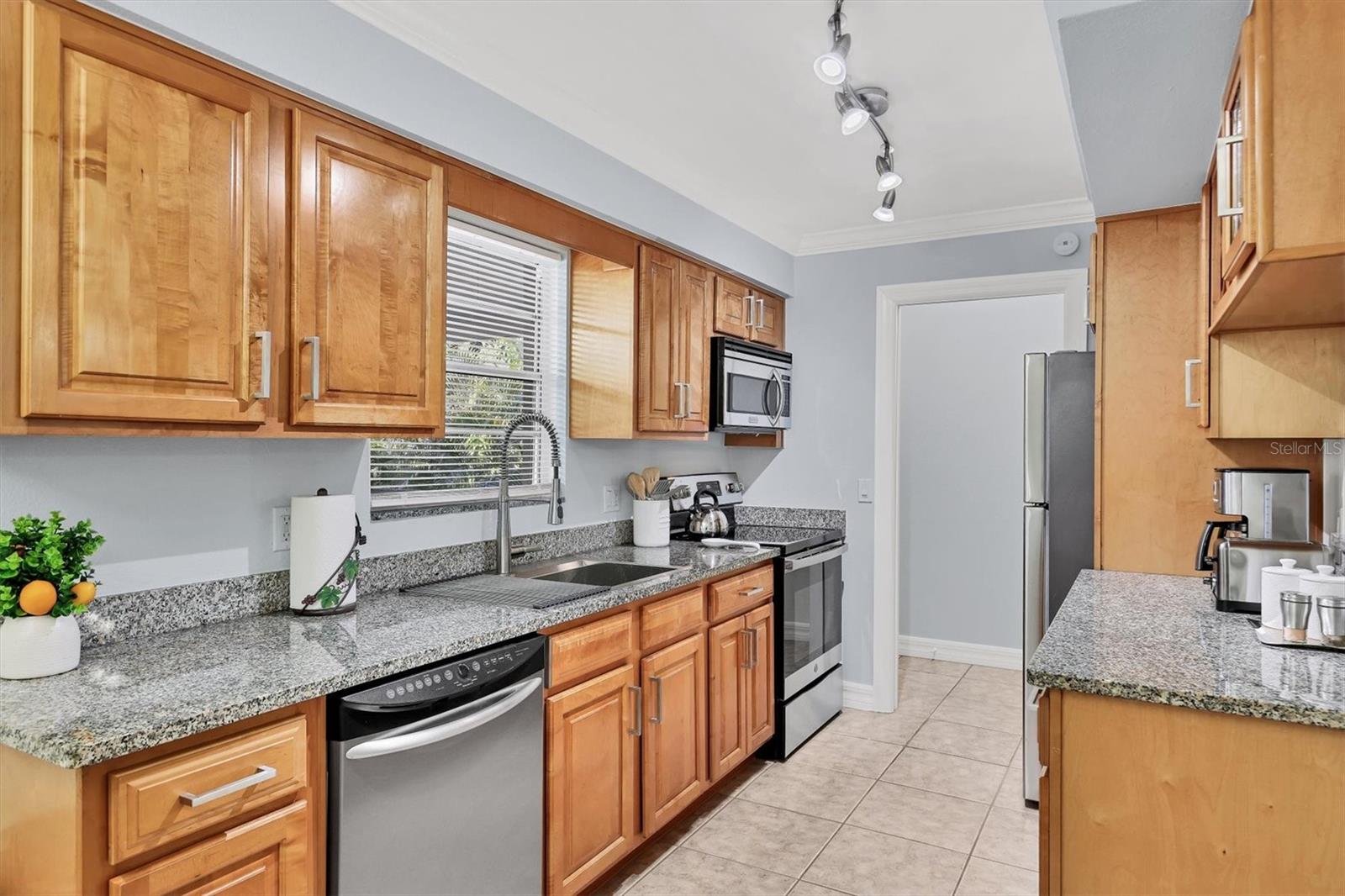 Image 15 of 34 For 3350 Osprey Avenue 211a