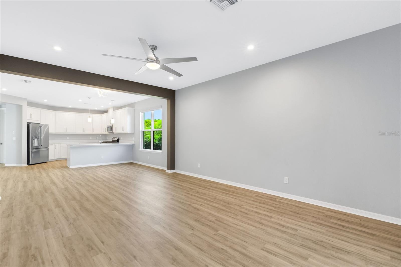 Image 16 of 65 For 5579 Summit Glen