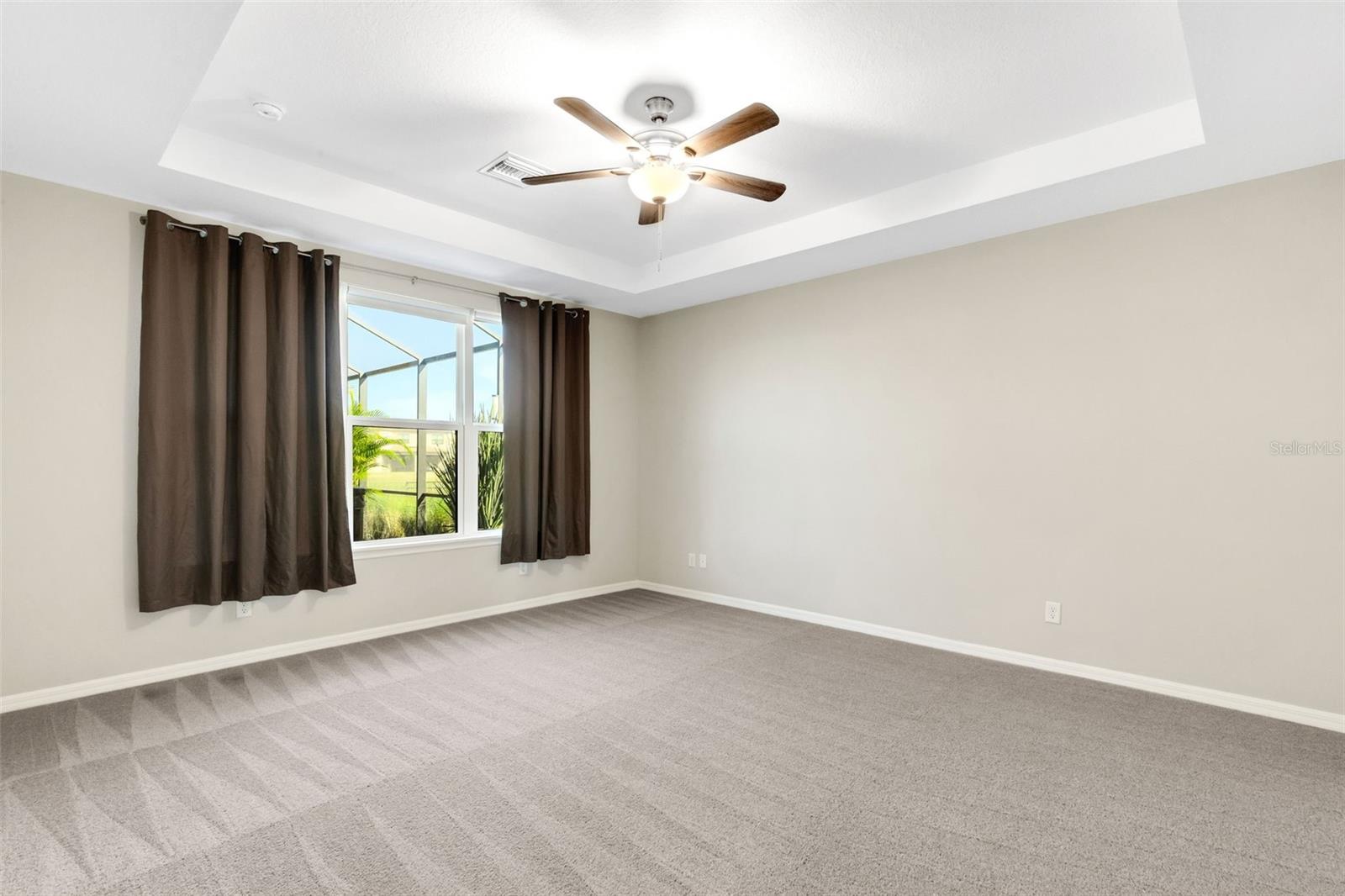 Image 17 of 65 For 5579 Summit Glen