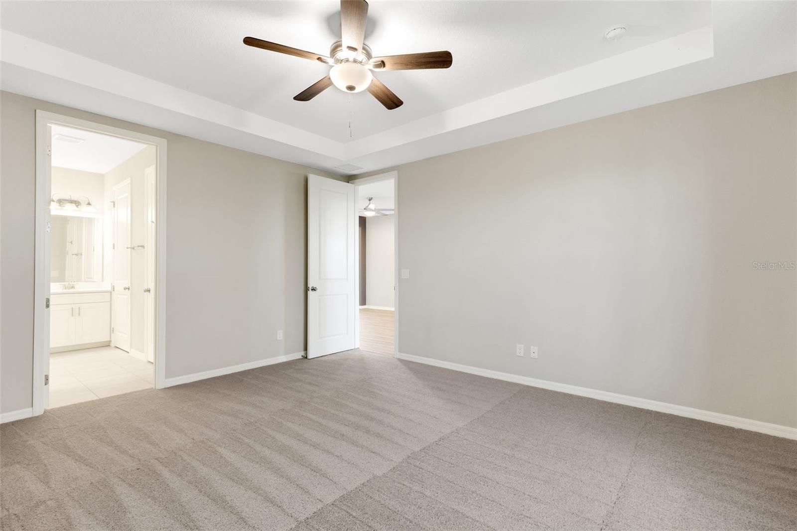 Image 19 of 65 For 5579 Summit Glen