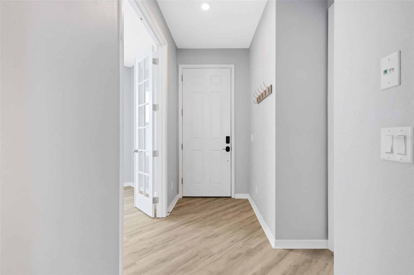 Image 24 of 65 For 5579 Summit Glen