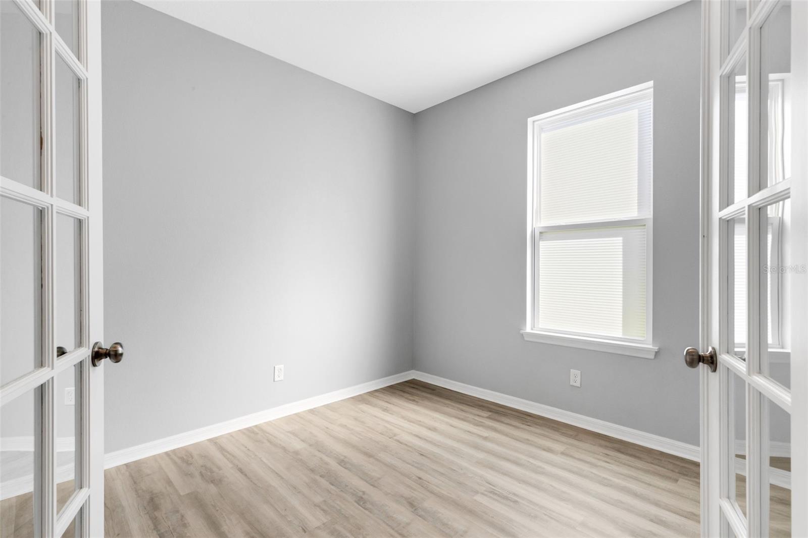 Image 26 of 65 For 5579 Summit Glen