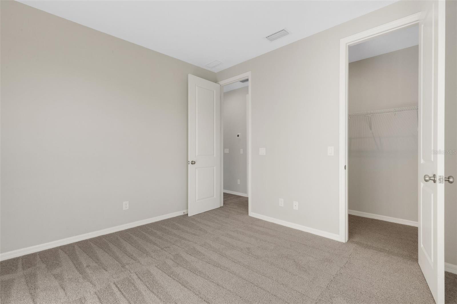 Image 43 of 65 For 5579 Summit Glen