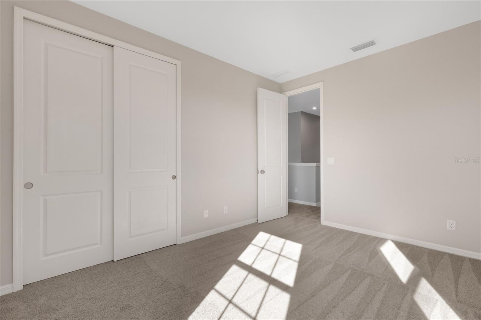 Image 46 of 65 For 5579 Summit Glen