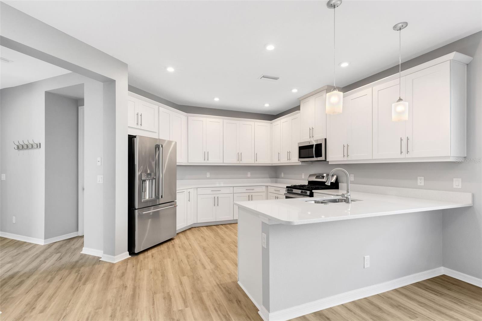 Image 5 of 65 For 5579 Summit Glen