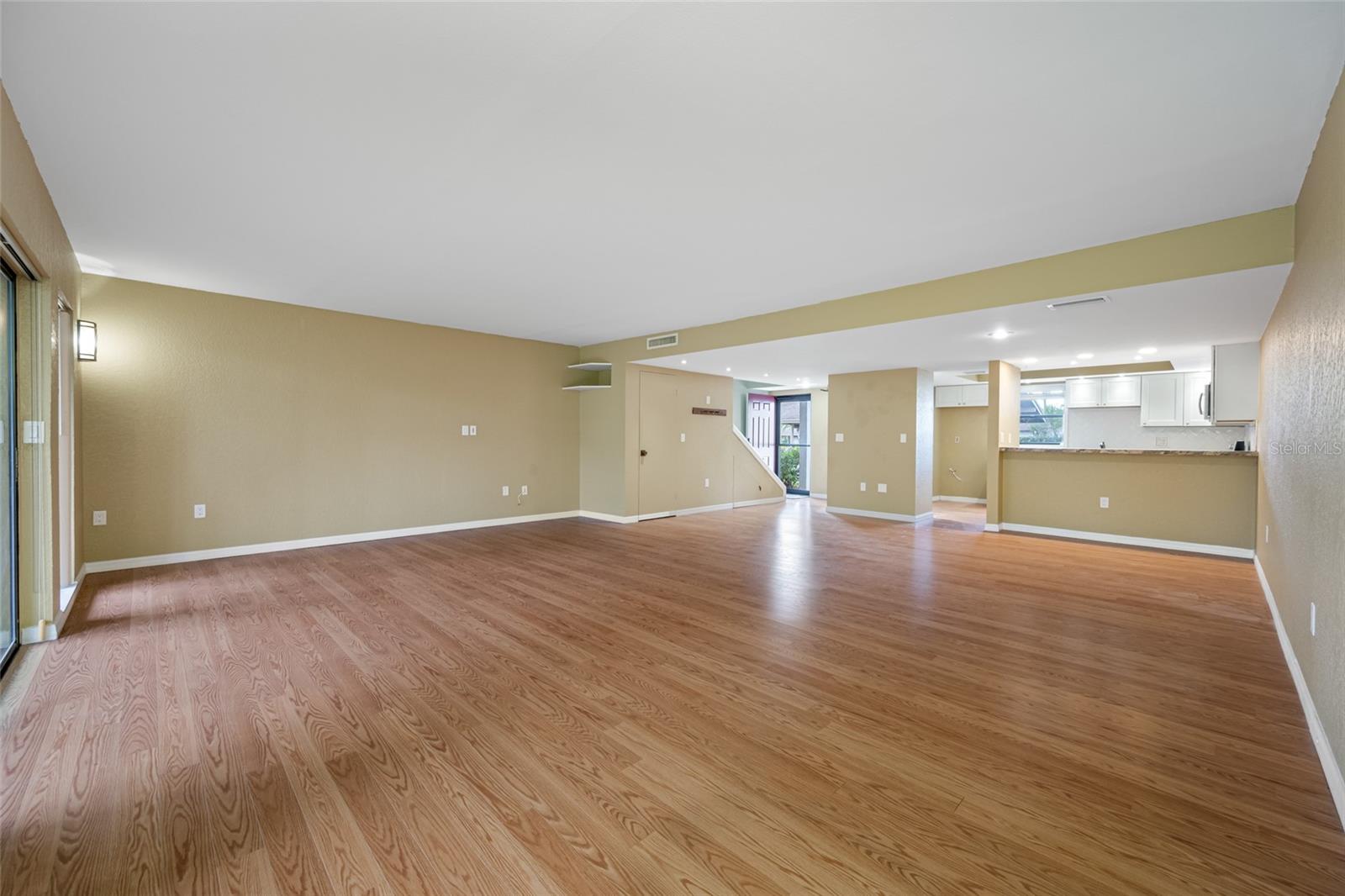 Image 24 of 70 For 140 Michaels Circle