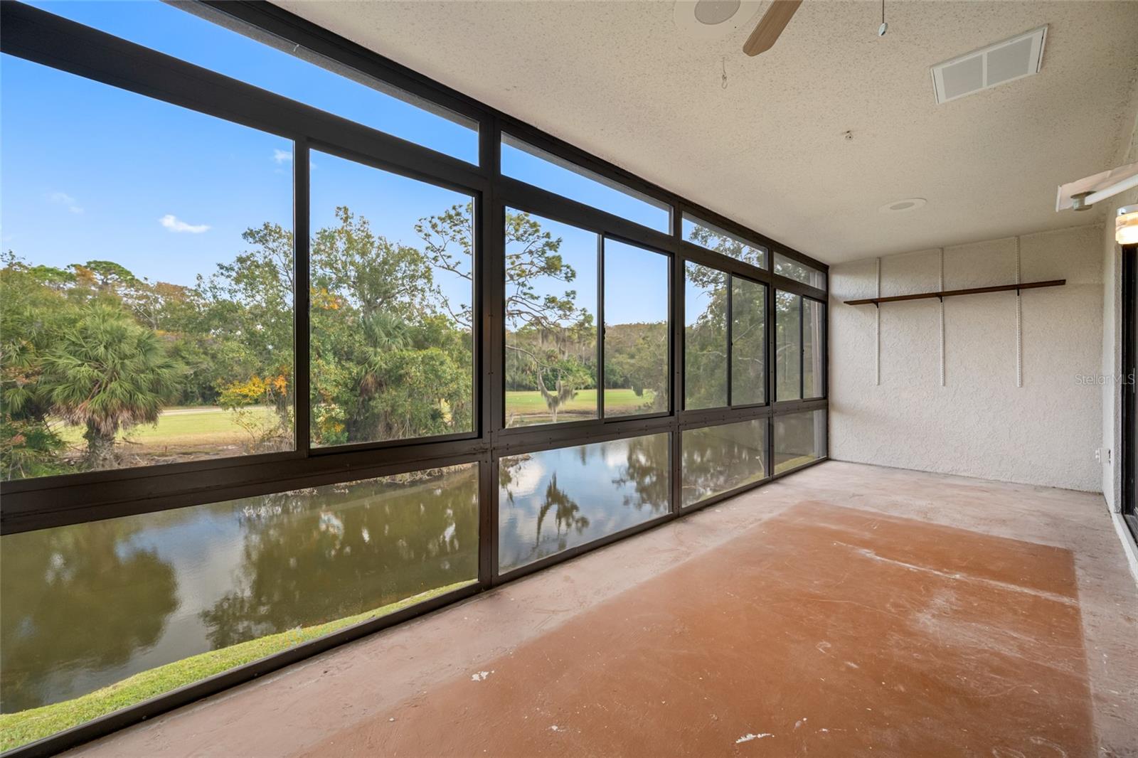 Image 39 of 70 For 140 Michaels Circle