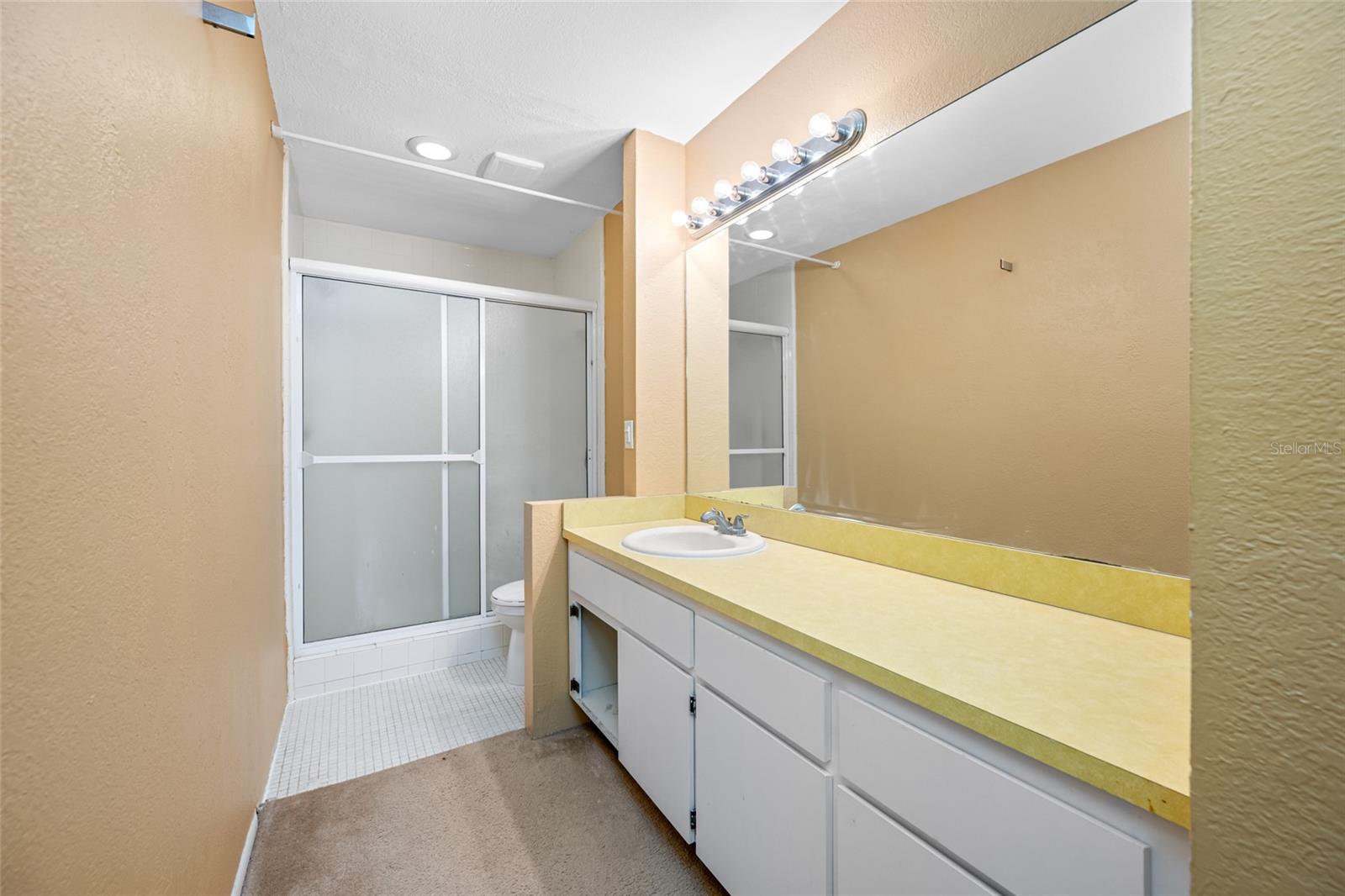 Image 45 of 70 For 140 Michaels Circle