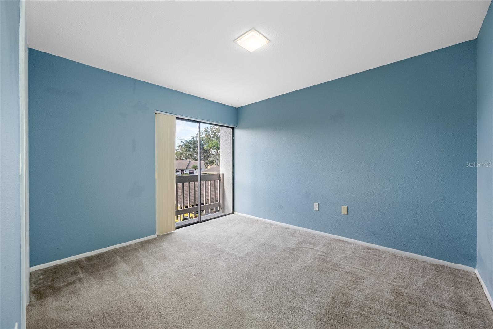 Image 48 of 70 For 140 Michaels Circle