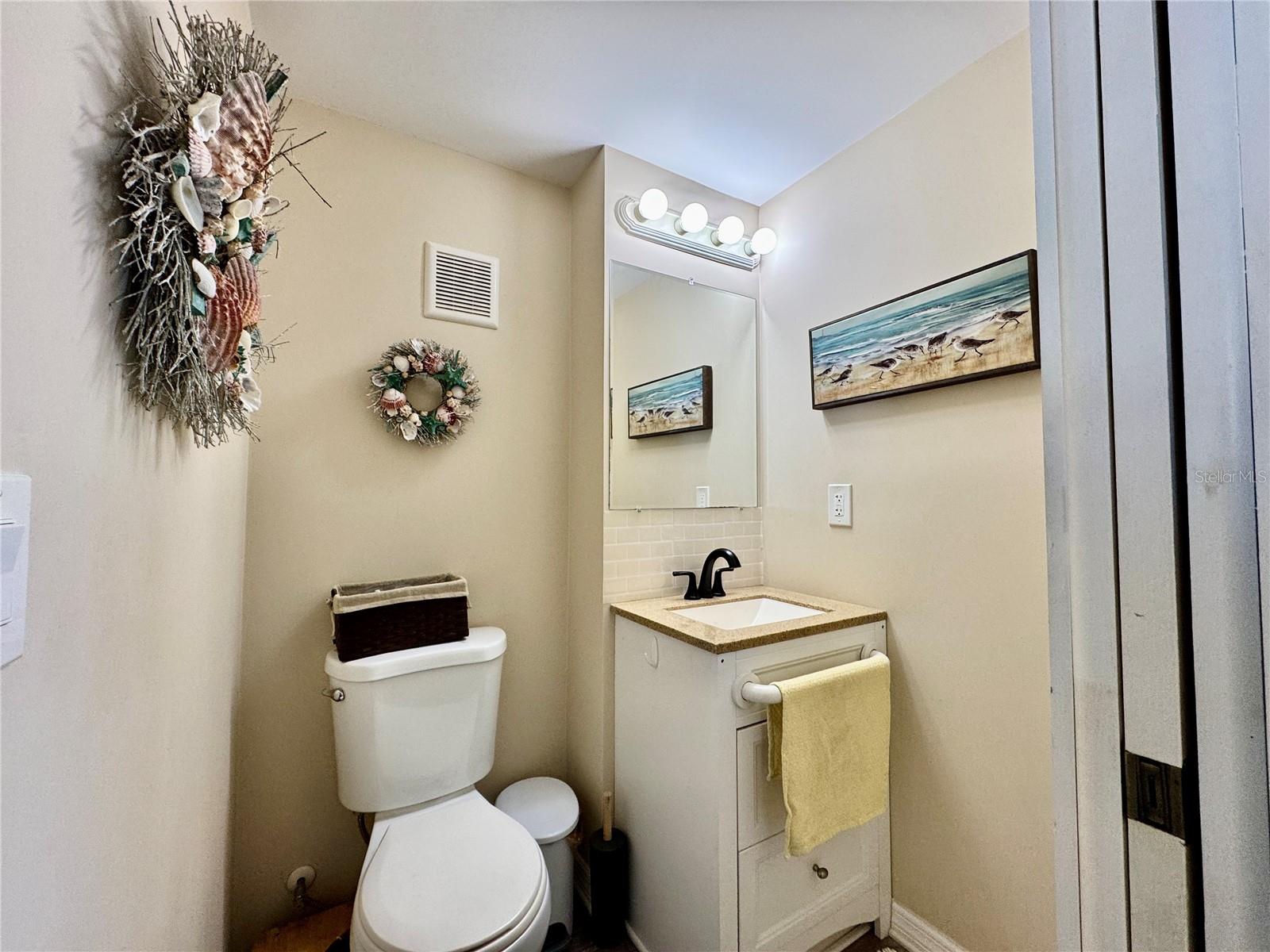 Image 22 of 45 For 6519 Texas Street