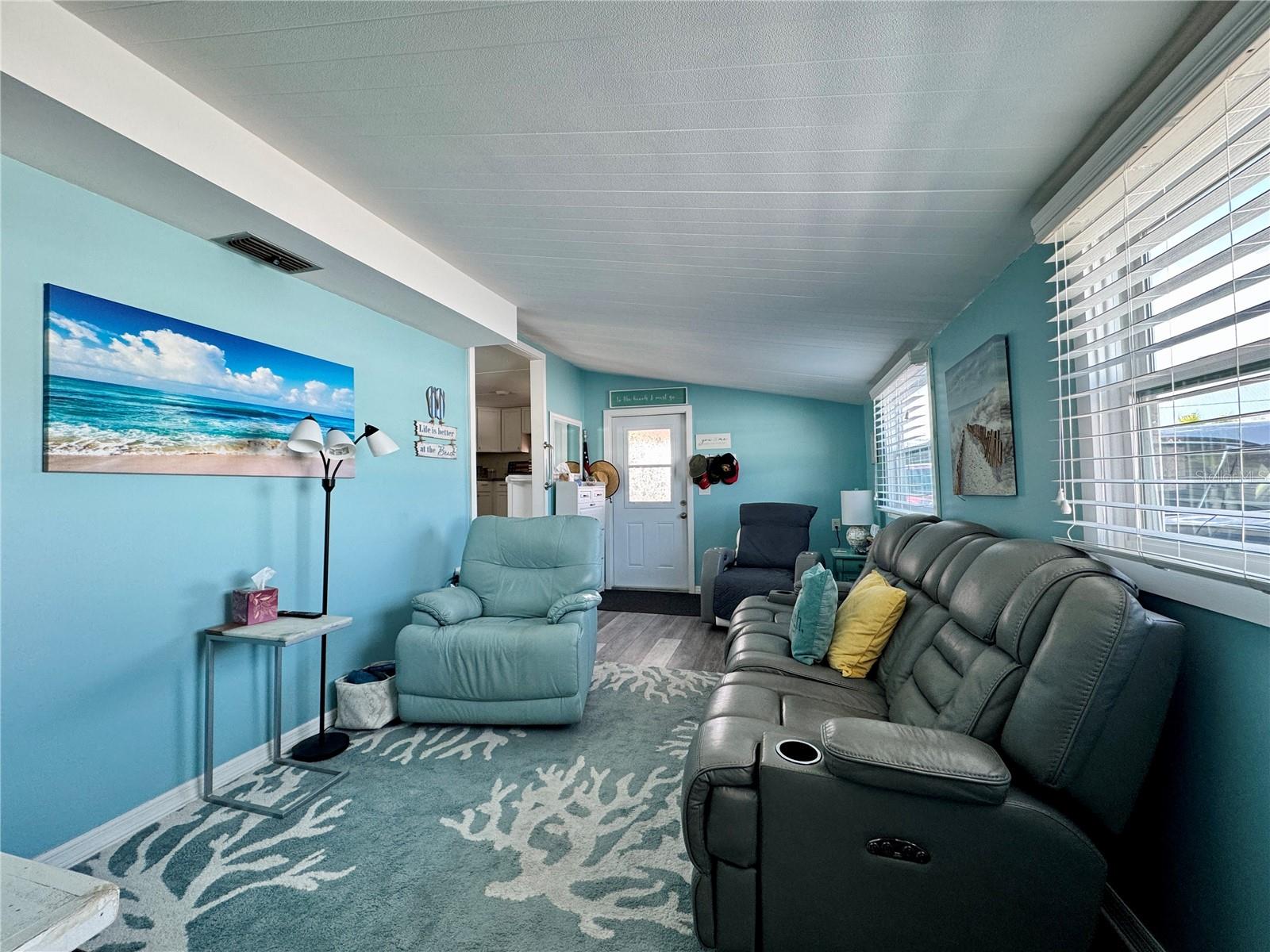 Image 6 of 45 For 6519 Texas Street