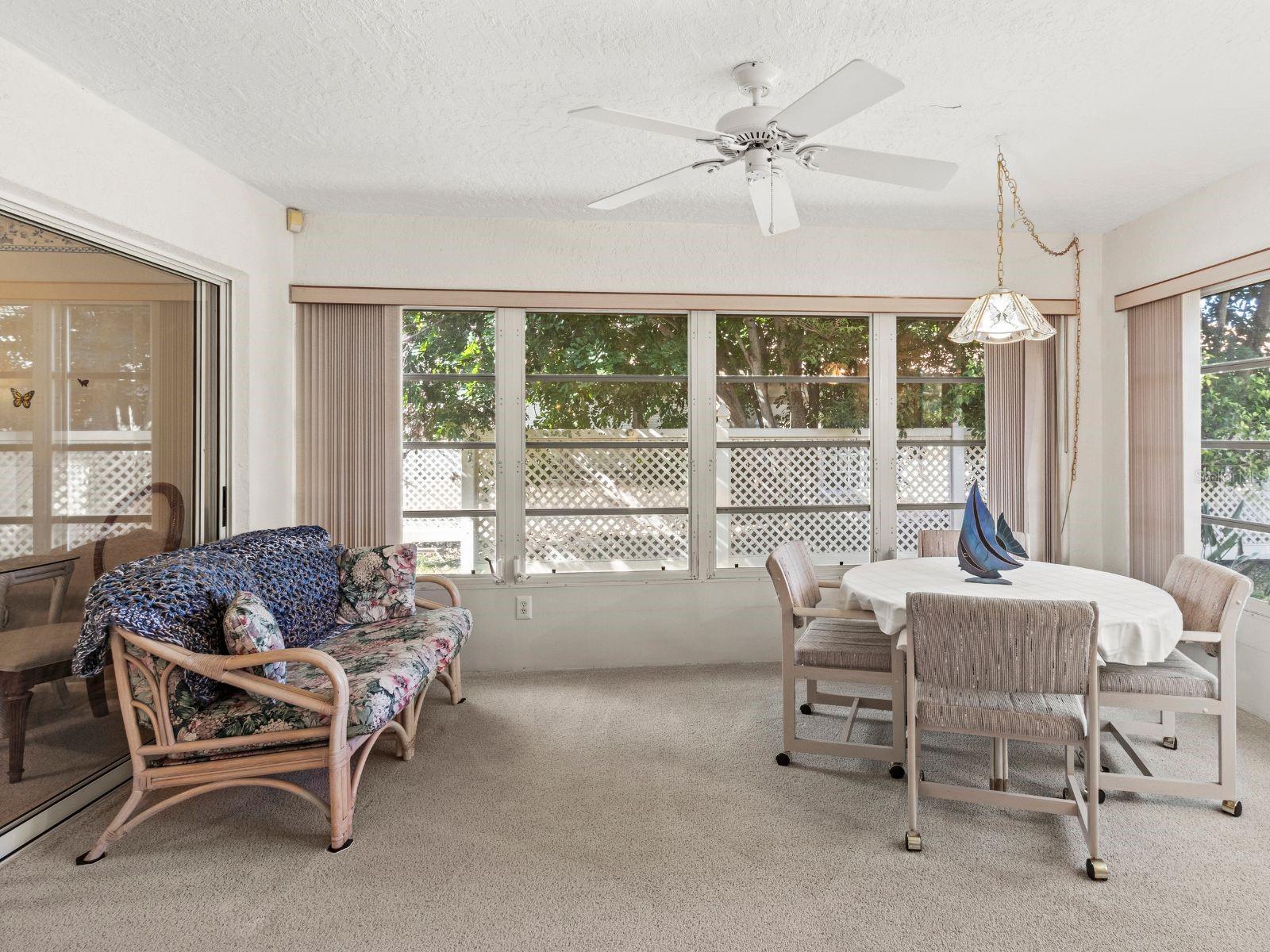 Image 11 of 46 For 5704 34th Court W