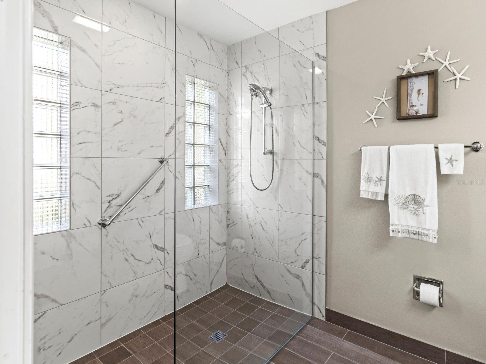 Image 27 of 46 For 5704 34th Court W