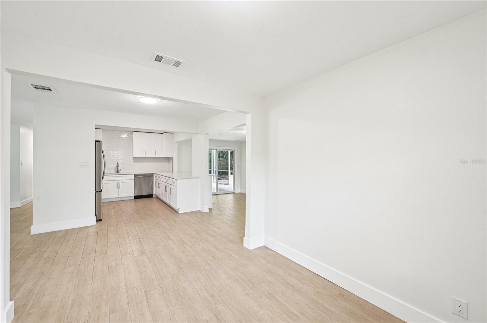 Image 13 of 32 For 3182 Hatton Street