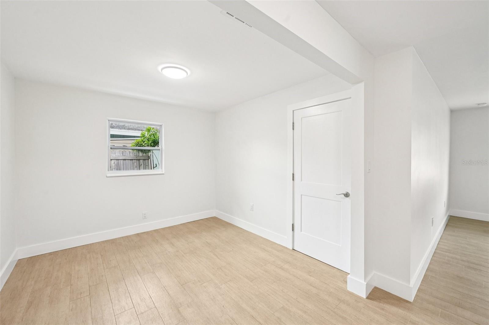 Image 14 of 32 For 3182 Hatton Street