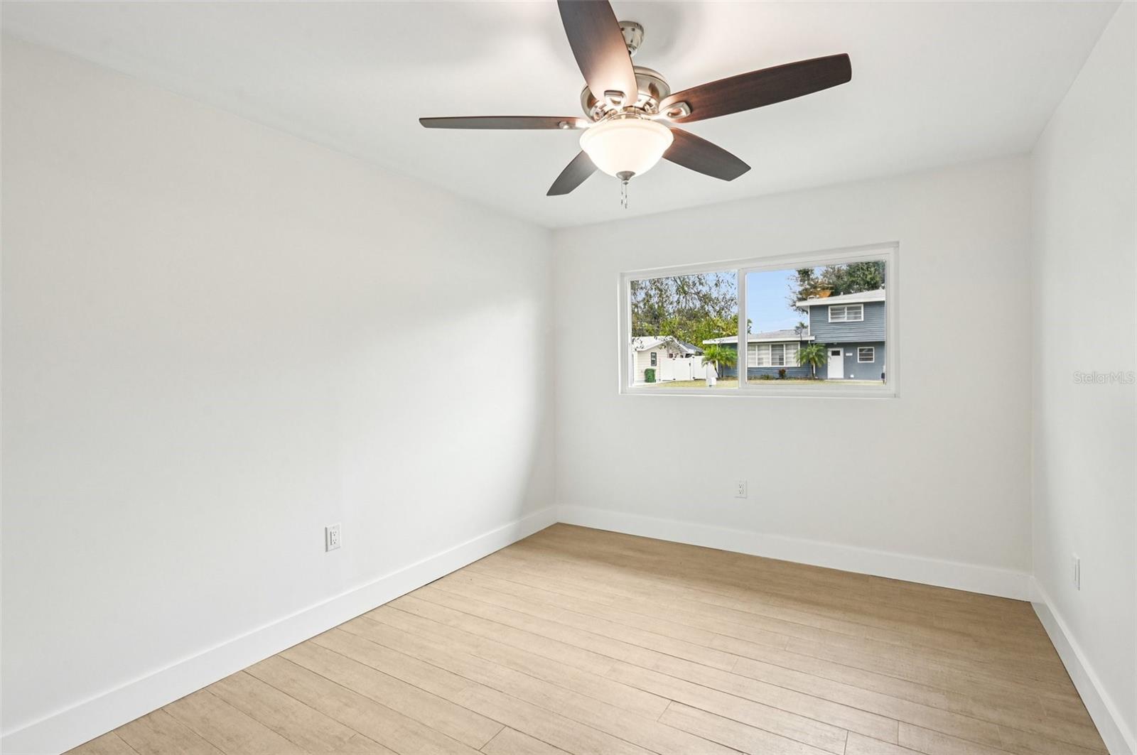 Image 24 of 32 For 3182 Hatton Street