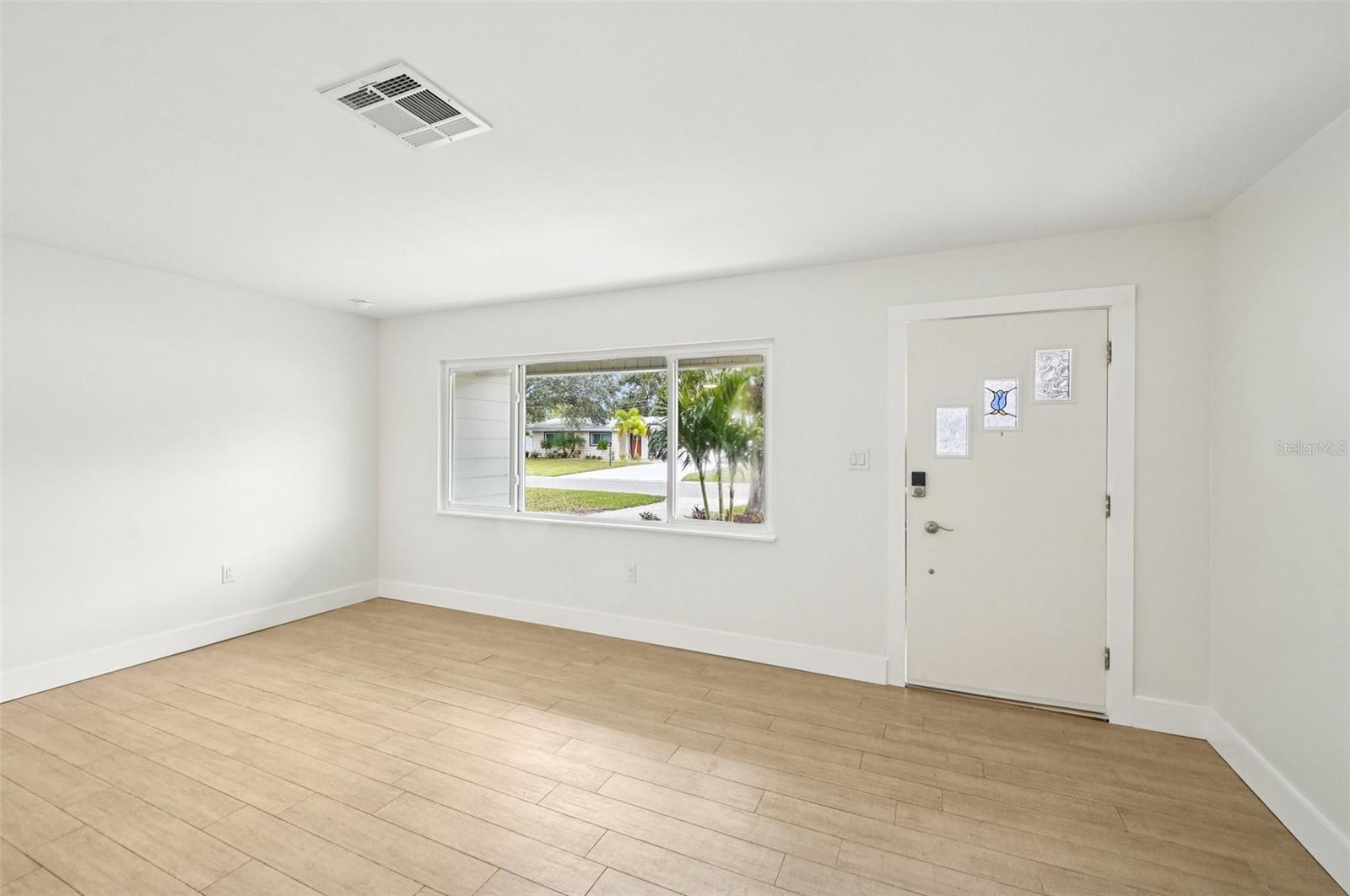 Image 5 of 32 For 3182 Hatton Street