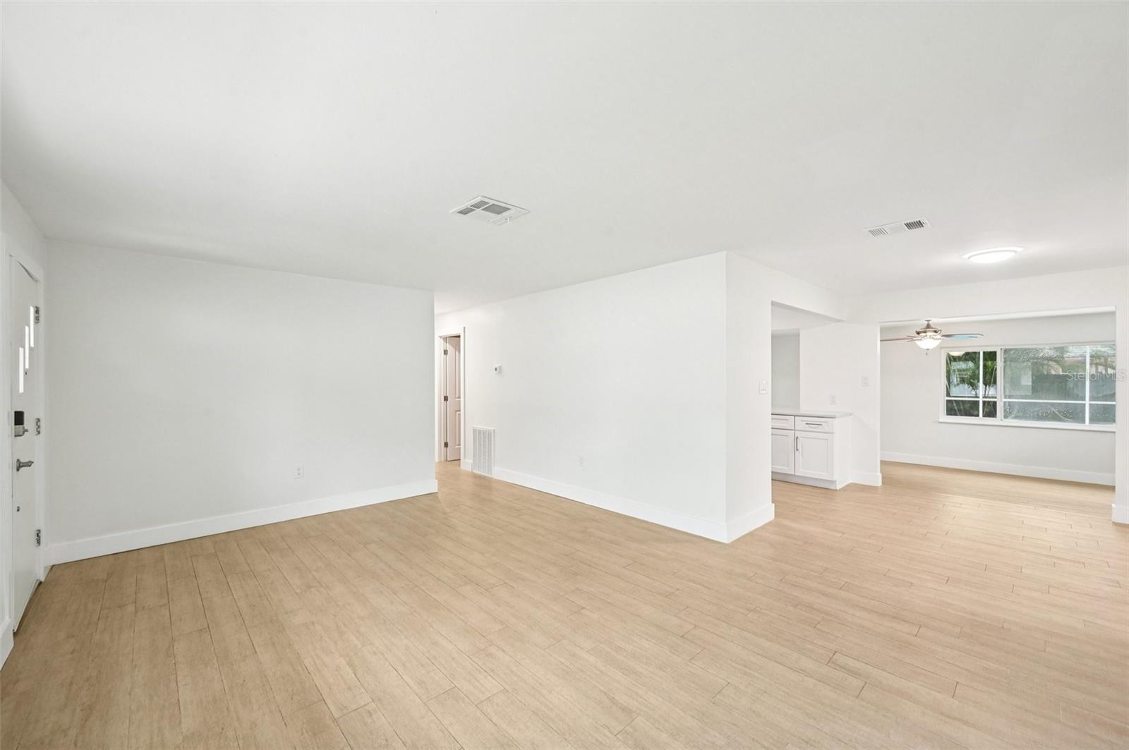 Image 7 of 32 For 3182 Hatton Street