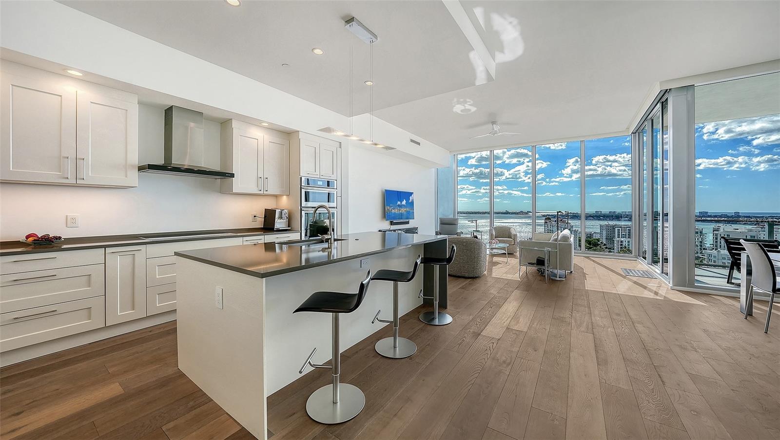 Image 10 of 66 For 1155 Gulfstream Avenue 1704