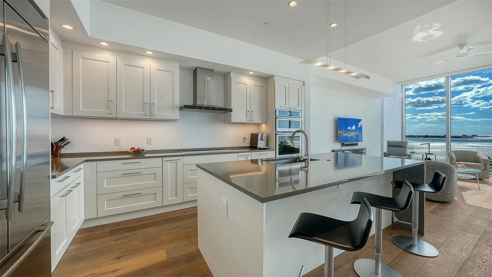 Image 11 of 66 For 1155 Gulfstream Avenue 1704