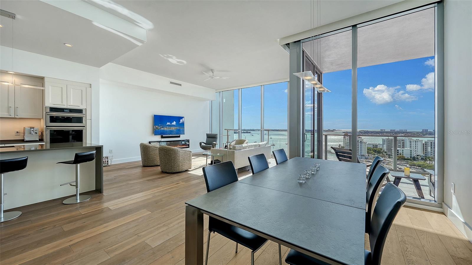 Image 14 of 66 For 1155 Gulfstream Avenue 1704