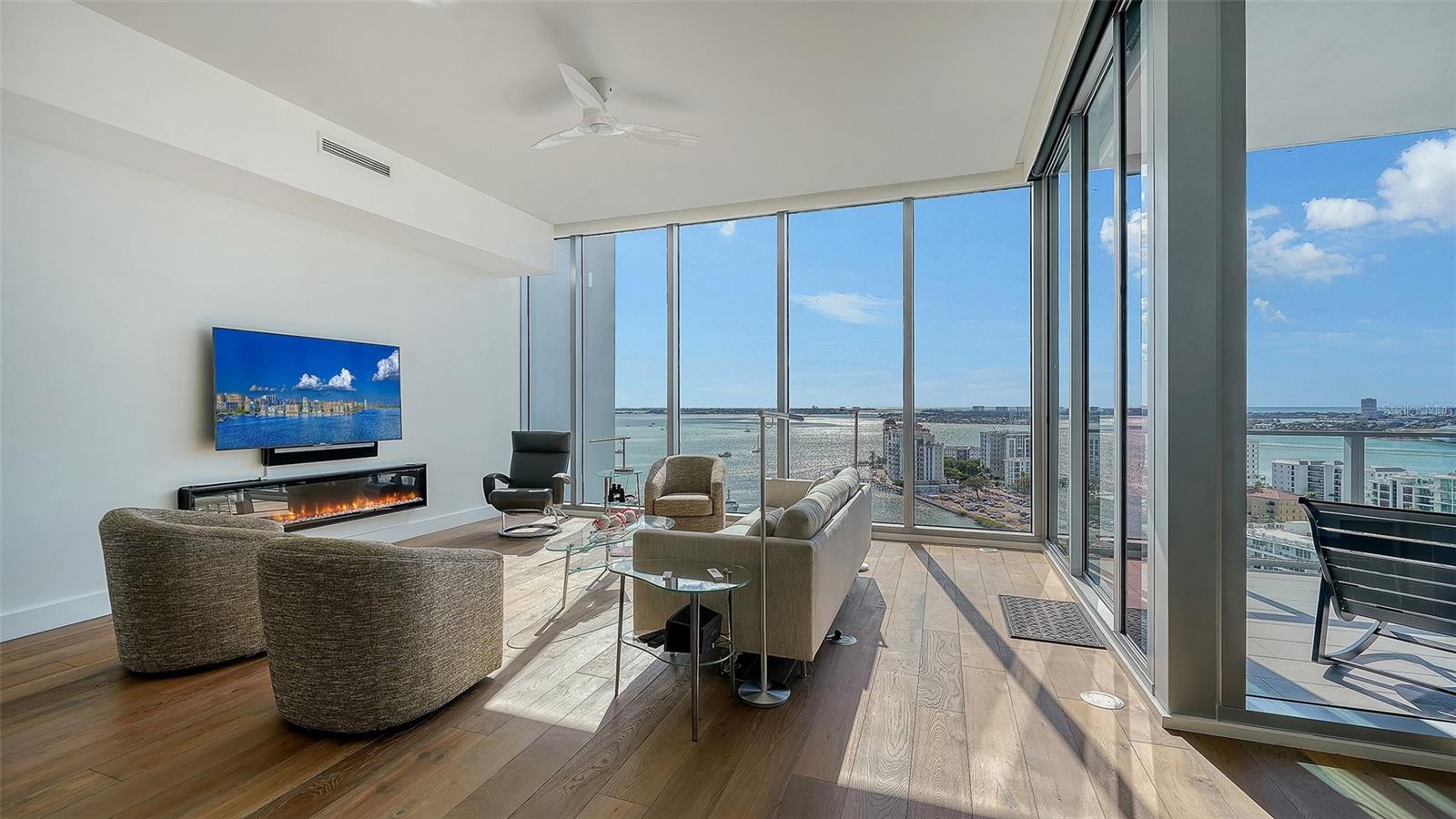 Image 16 of 66 For 1155 Gulfstream Avenue 1704